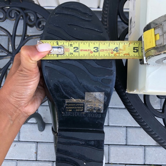 Michael Kors rain boots!! - Picture 11 of 16